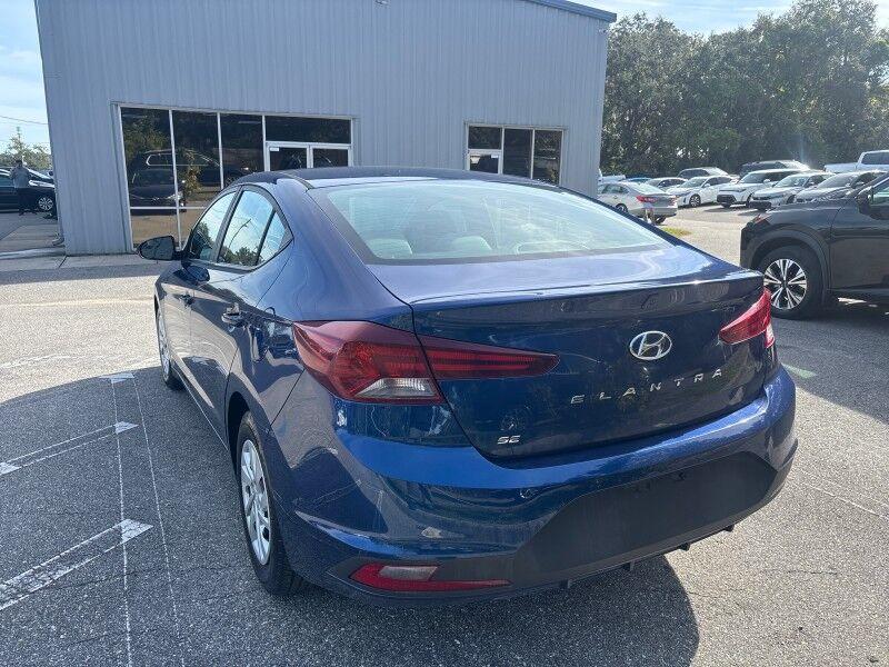 Hyundai Elantra - Thumbnail 7