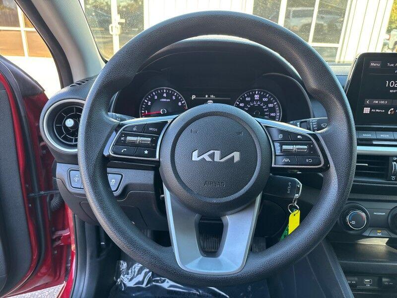 Kia Forte - Thumbnail 14