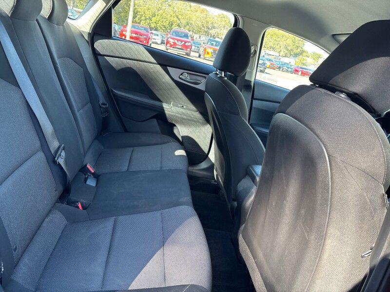 Kia Forte - Thumbnail 12