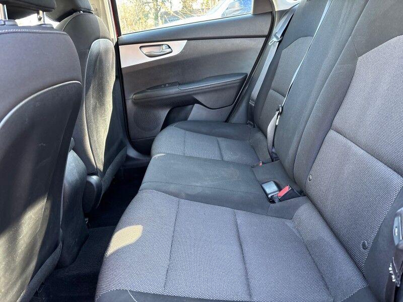 Kia Forte - Thumbnail 11