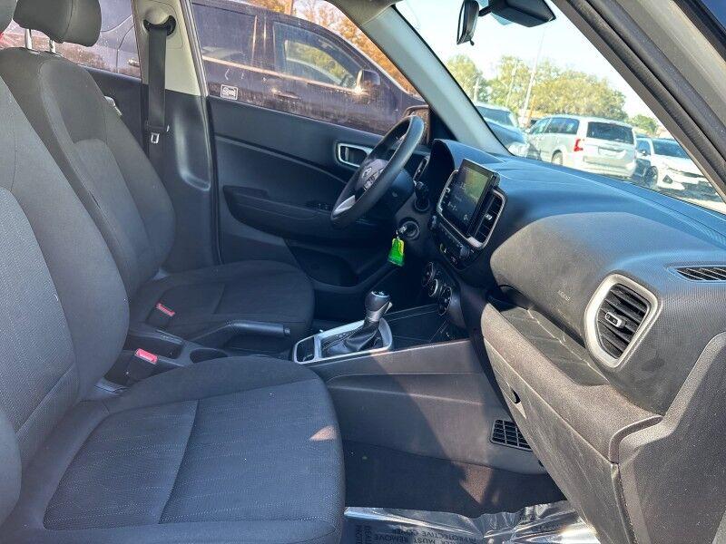 Hyundai Venue - Thumbnail 10