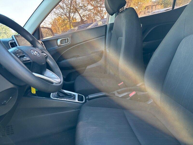 Hyundai Venue - Thumbnail 7