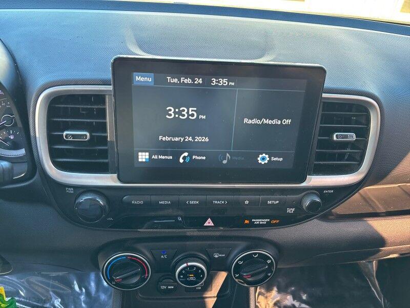 Hyundai Venue - Thumbnail 14