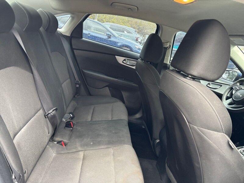 Kia Forte - Thumbnail 12