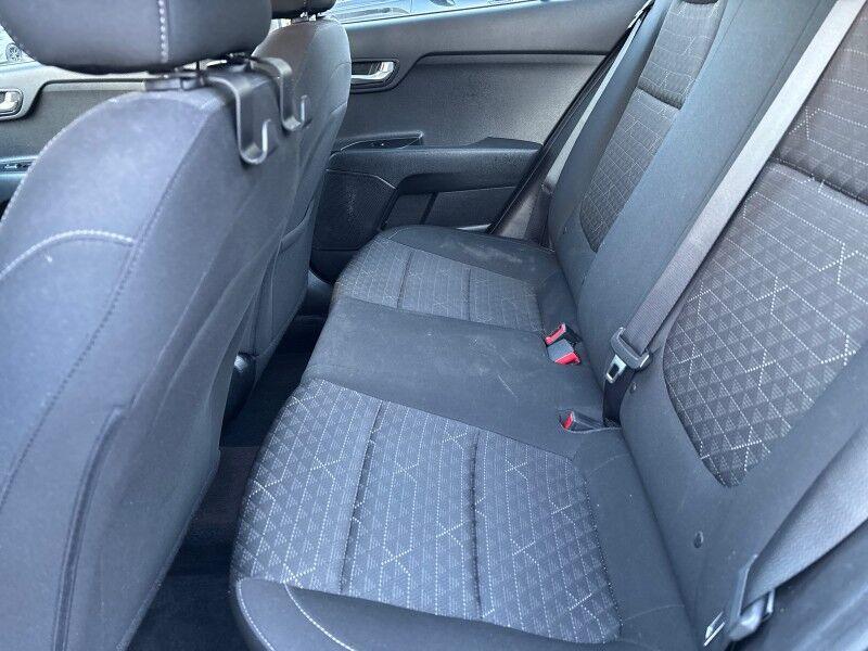 Kia Rio - Thumbnail 11