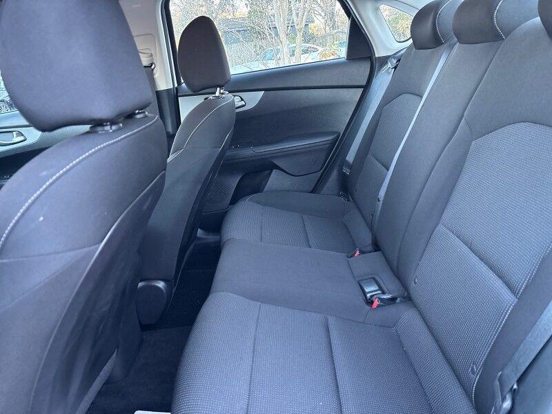 Kia Forte - Thumbnail 11