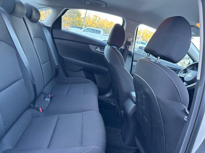 Kia Forte - Thumbnail 12