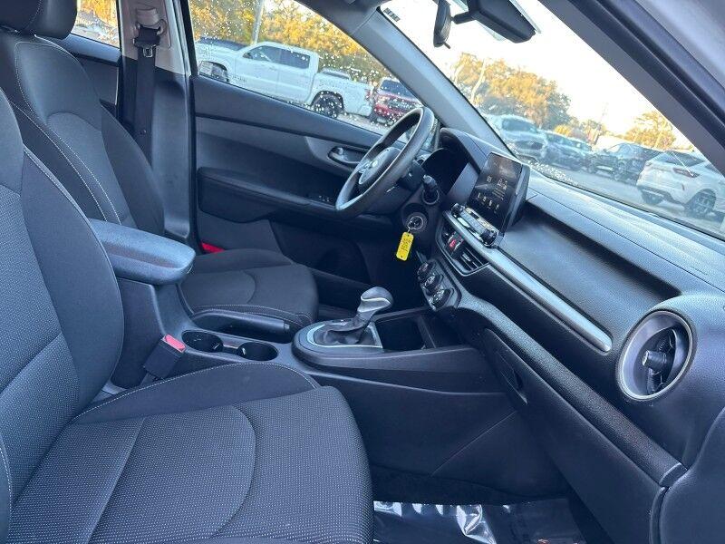 Kia Forte - Thumbnail 13