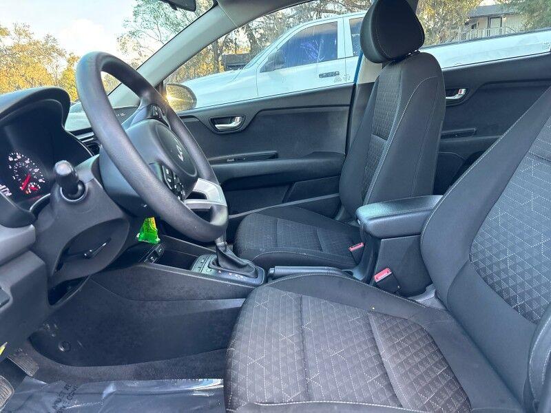 Kia Rio - Thumbnail 10