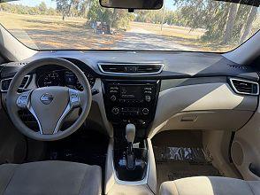 Nissan Rogue S - Thumbnail 2