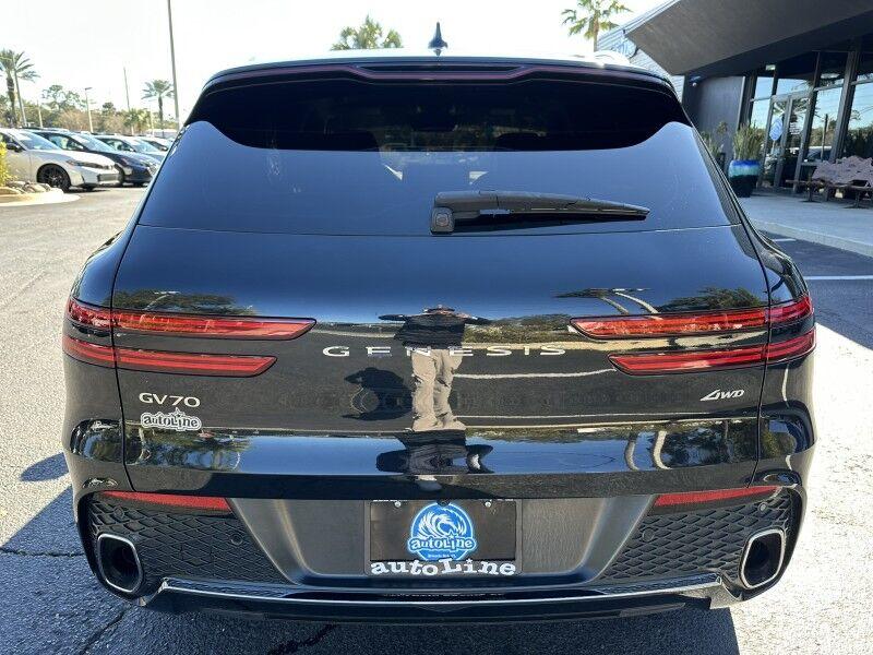 Genesis GV70 - Thumbnail 4