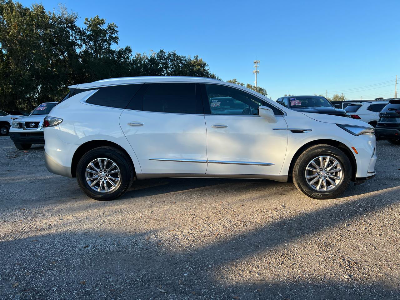 Buick Enclave - Thumbnail 3