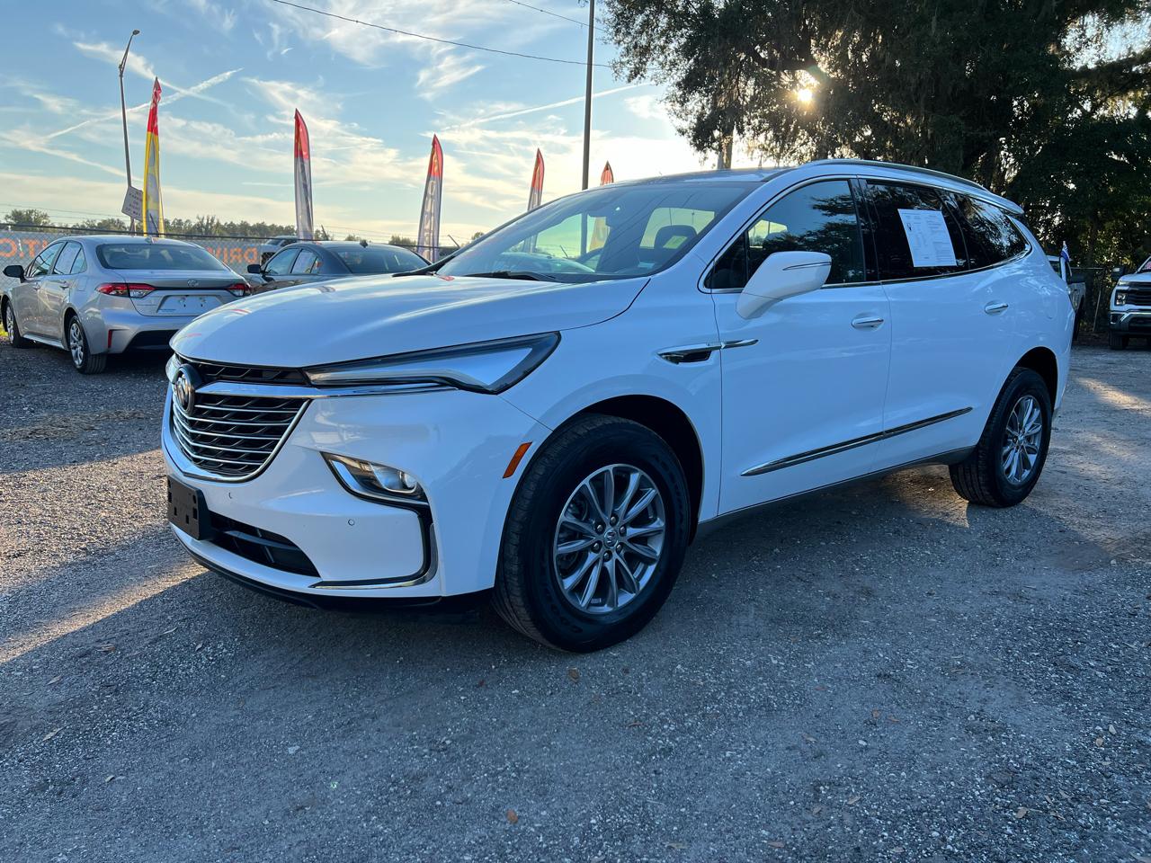 Buick Enclave - Thumbnail 8