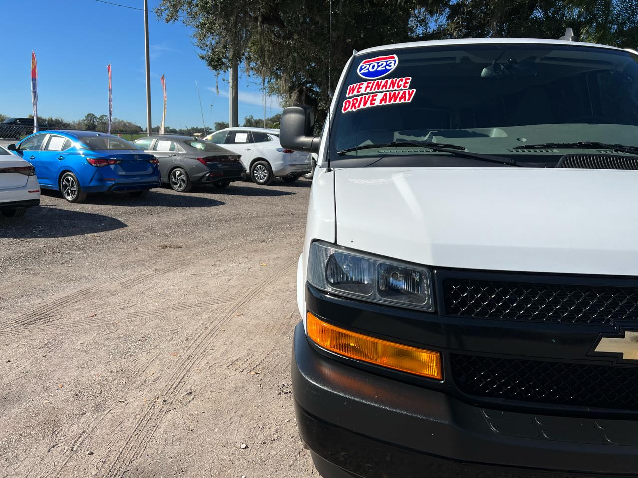 Chevrolet Express - Thumbnail 10