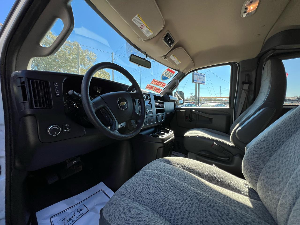 Chevrolet Express - Thumbnail 15