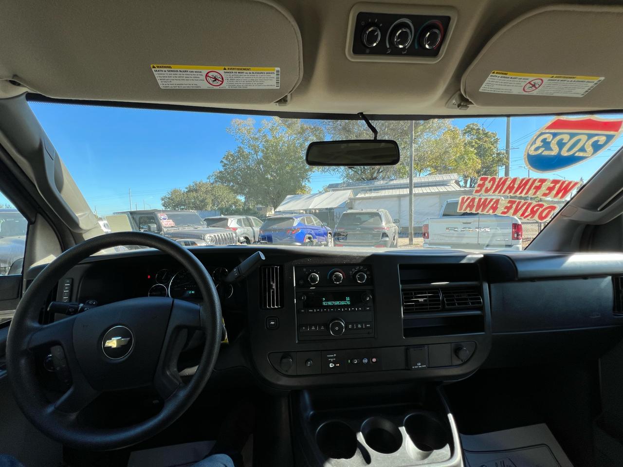 Chevrolet Express - Thumbnail 16