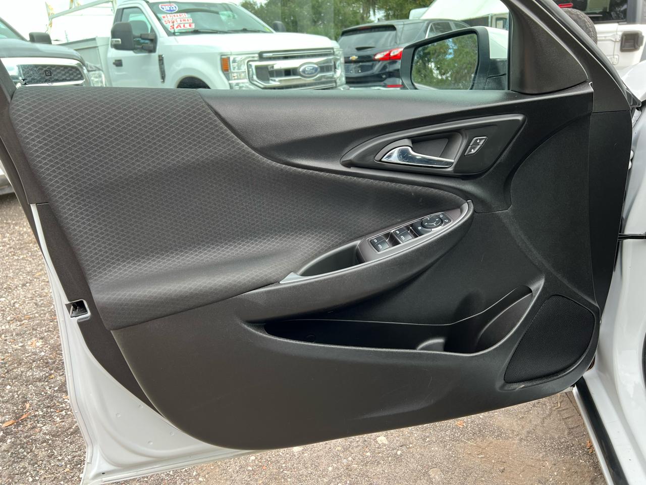 Chevrolet Malibu - Thumbnail 12