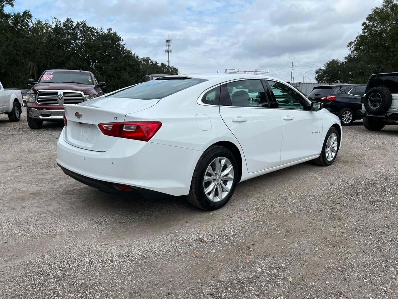 Chevrolet Malibu - Thumbnail 4