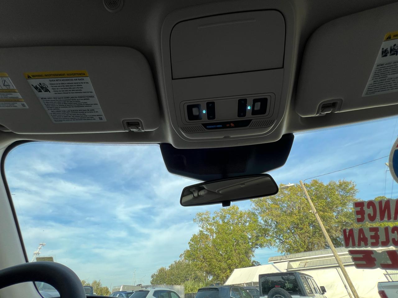 Ford Explorer - Thumbnail 19