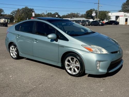 Toyota Prius Hybrid Three Solar Sunroof Pkg Leather Navigation 17 - Thumbnail 2