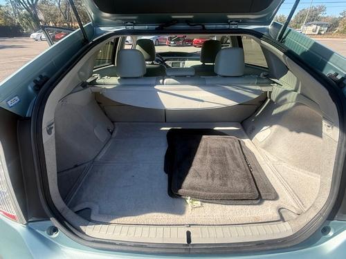 Toyota Prius Hybrid Three Solar Sunroof Pkg Leather Navigation 17 - Thumbnail 20