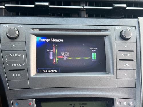 Toyota Prius Hybrid Two Leather Lift Kit & Oversized Tires Brand New Hybrid Battery! 187K Miles Sold - Car  - Thumbnail 13