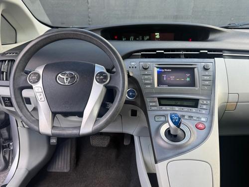 Toyota Prius Hybrid Two Leather Lift Kit & Oversized Tires Brand New Hybrid Battery! 187K Miles Sold - Car  - Thumbnail 12