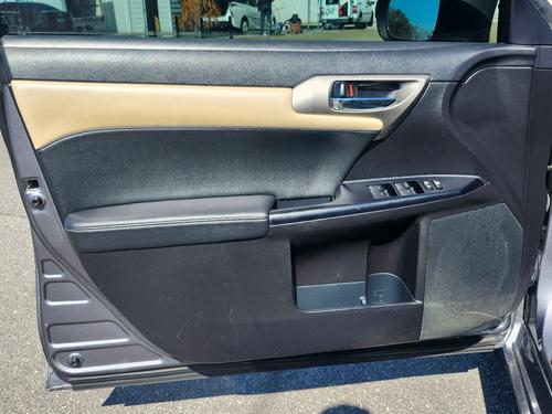 Lexus Ct200H Hybrid Sunroof Leather Power Seat New Hybrid Battery! 161K Miles - Car For Sale - Tampa Hybri - Thumbnail 9