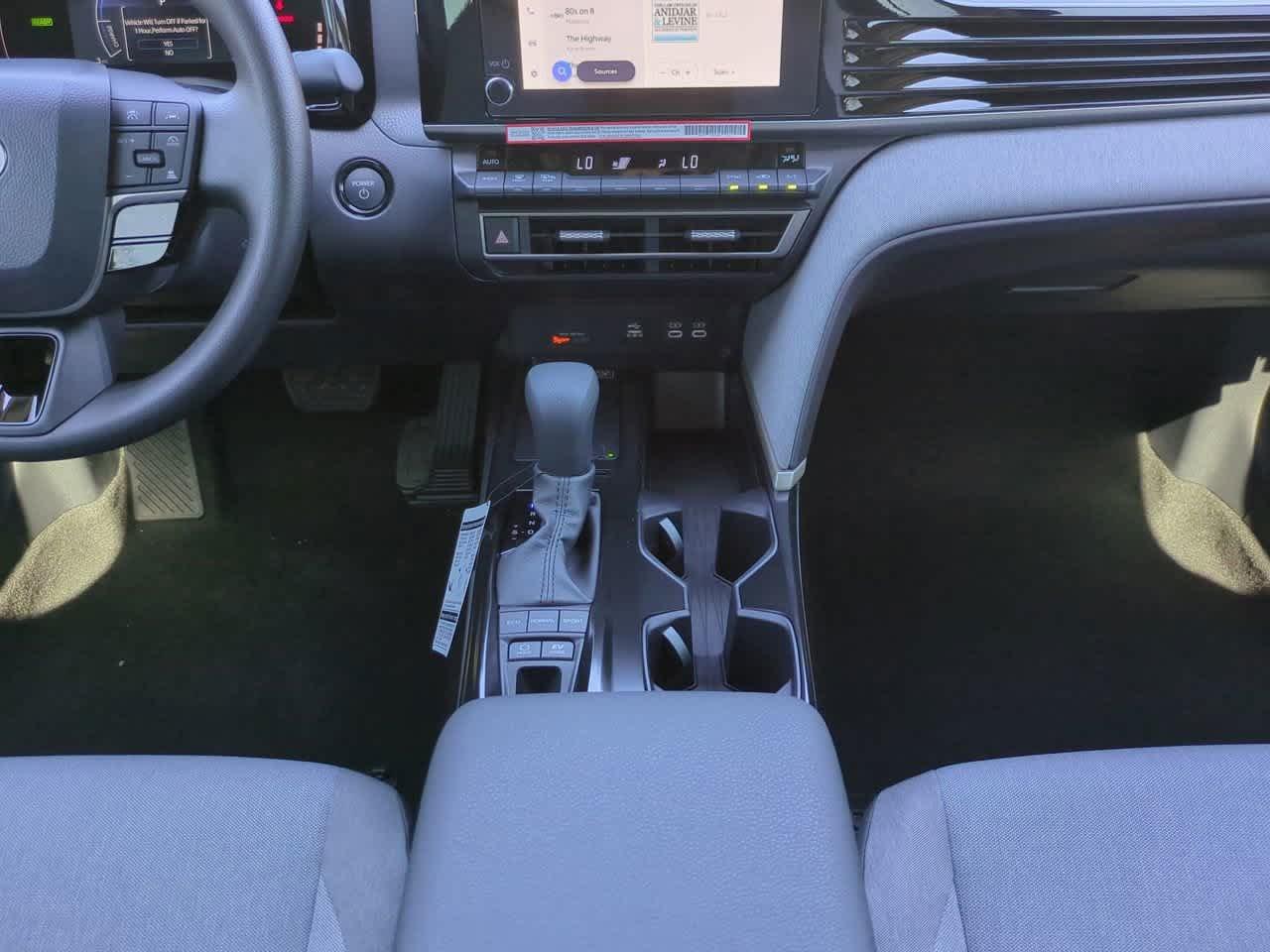 Toyota Camry Le - Thumbnail 19