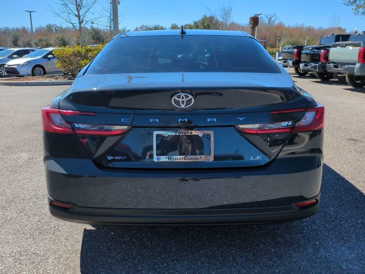 Toyota Camry Le - Thumbnail 6