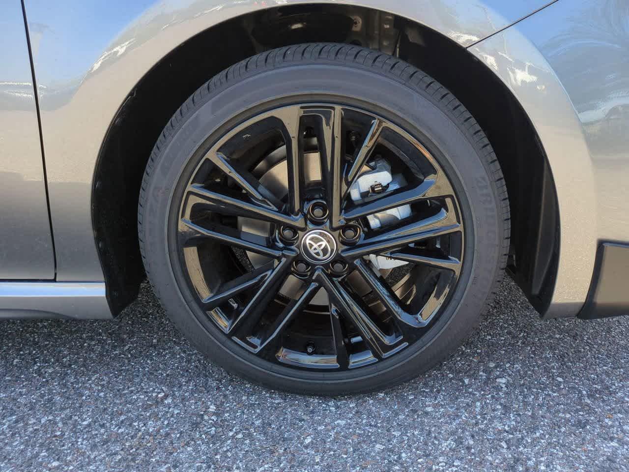 Toyota Camry Se - Thumbnail 12