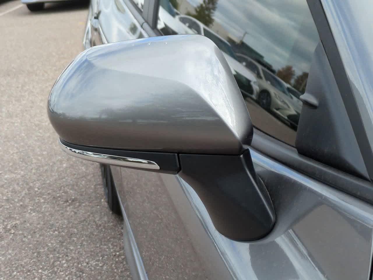 Toyota Camry Se - Thumbnail 13