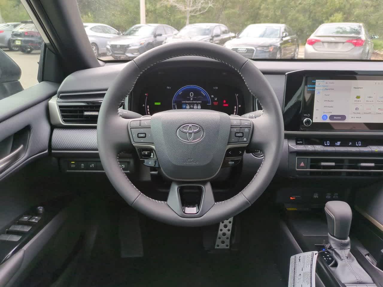 Toyota Camry Se - Thumbnail 16