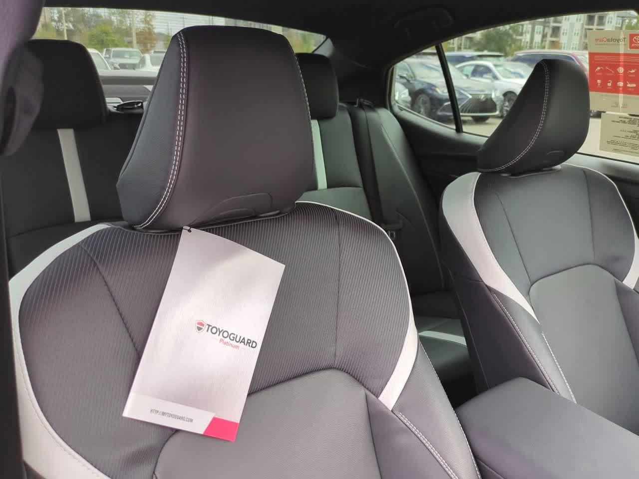 Toyota Camry Se - Thumbnail 8