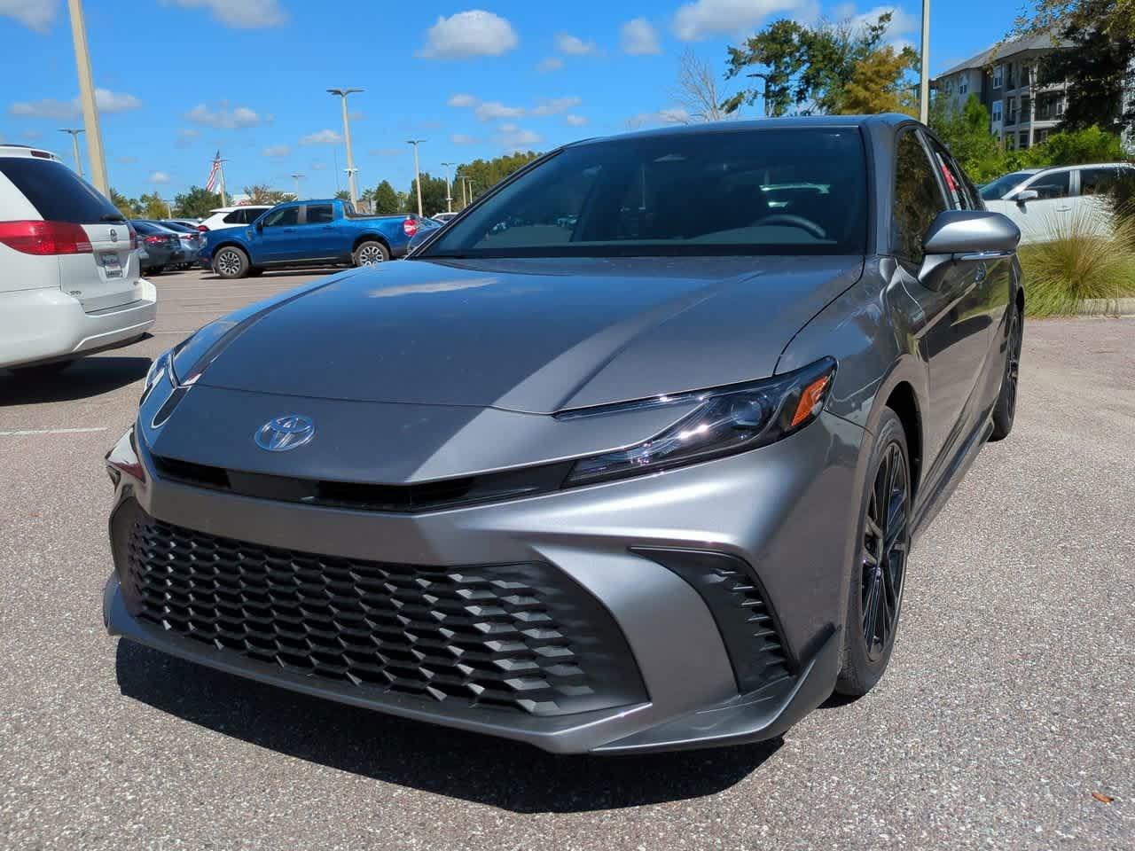 Toyota Camry Se - Thumbnail 3