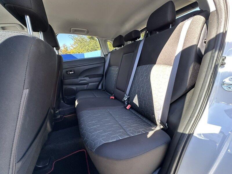 Mitsubishi Outlander Sport - Thumbnail 14