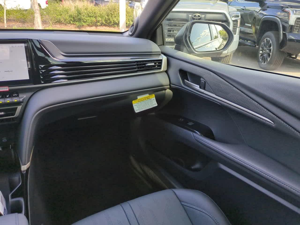 Toyota Camry Xse - Thumbnail 17