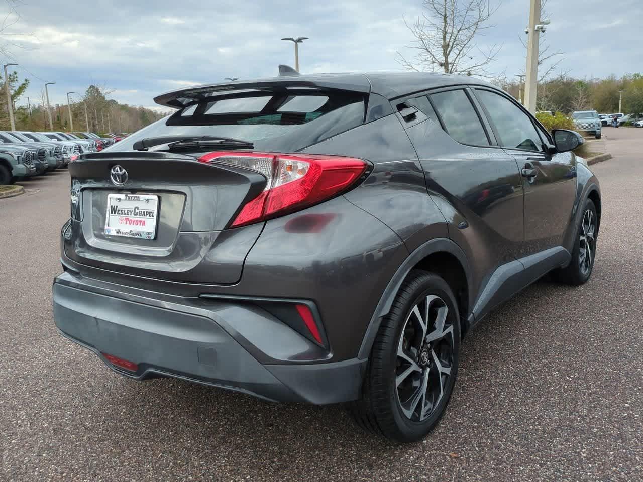 Toyota C-Hr Xle Premium Fwd Sport Utility - Thumbnail 7