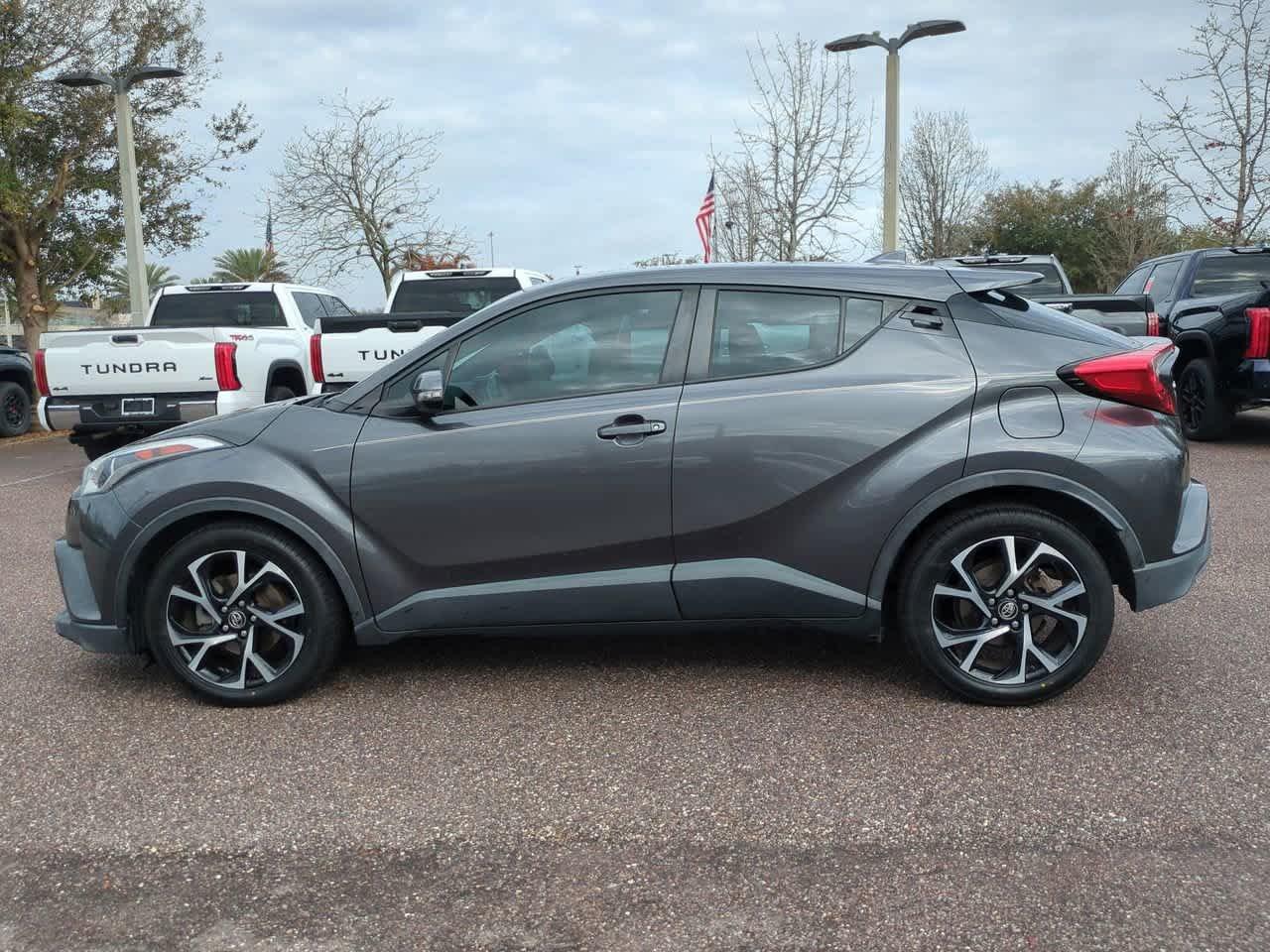 Toyota C-Hr Xle Premium Fwd Sport Utility - Thumbnail 4
