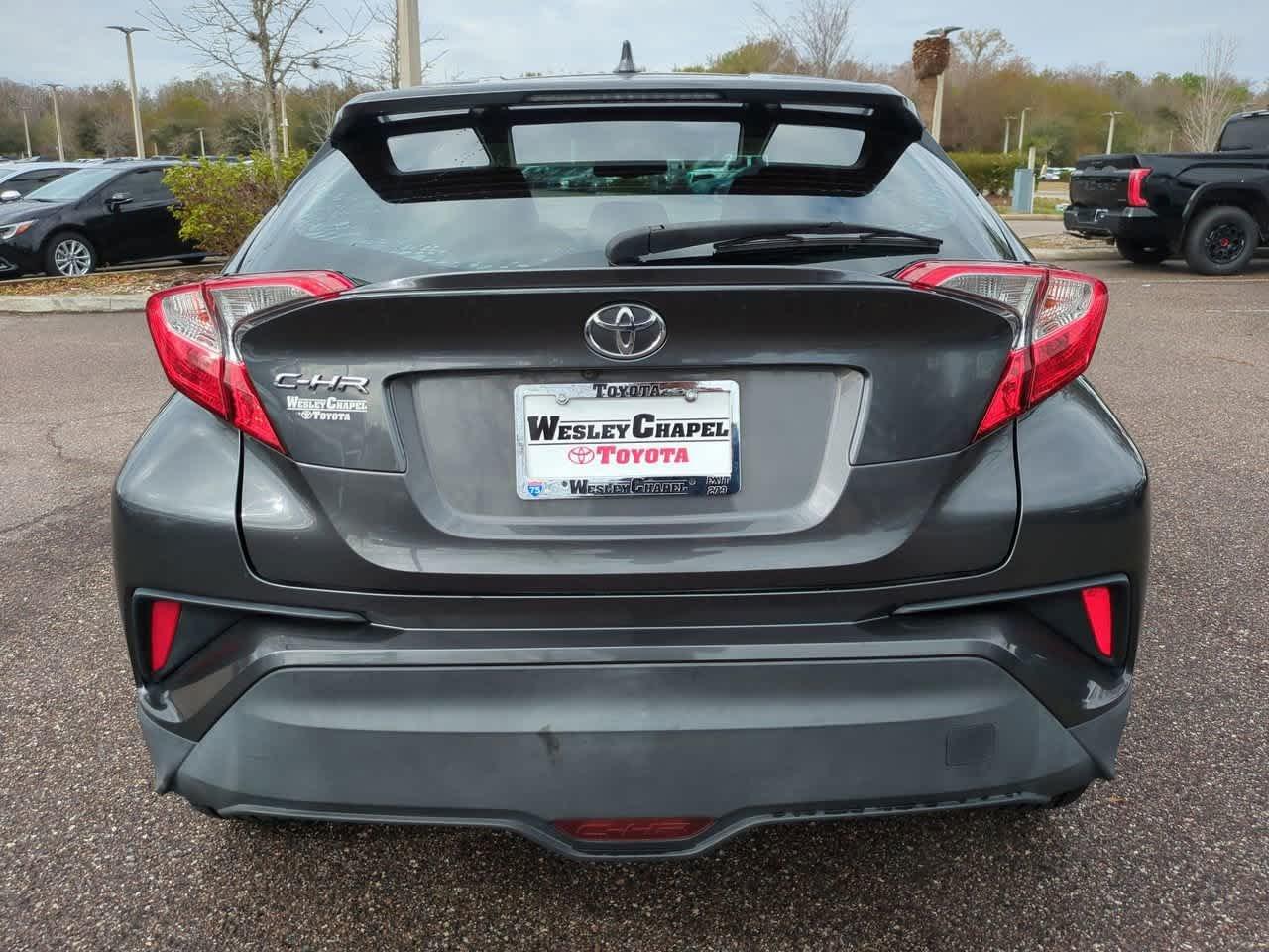 Toyota C-Hr Xle Premium Fwd Sport Utility - Thumbnail 6