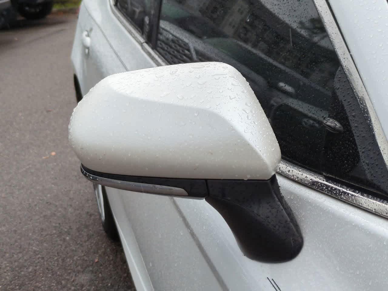 Toyota Camry Xle V6 Fwd - Thumbnail 13