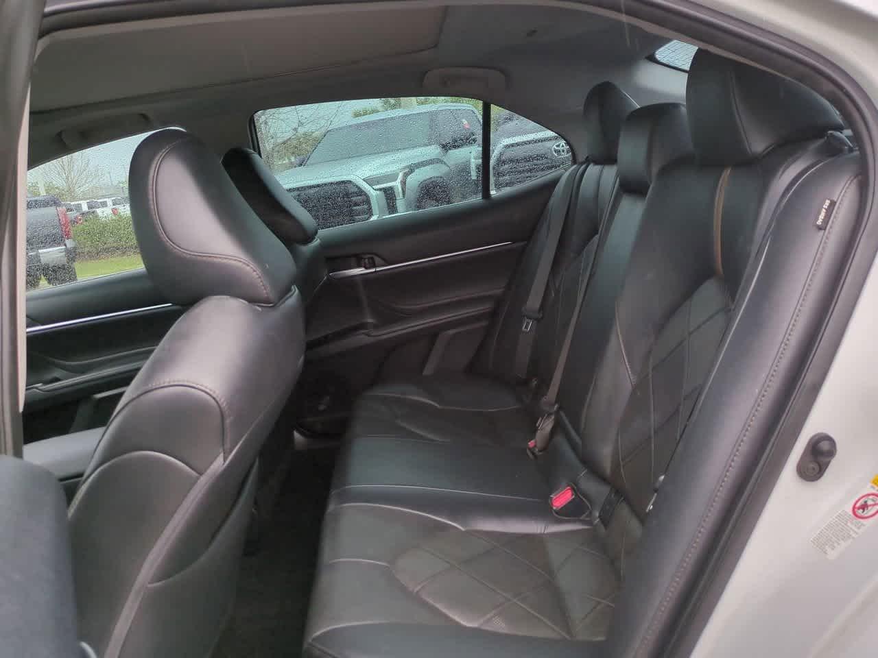 Toyota Camry Xle V6 Fwd - Thumbnail 14