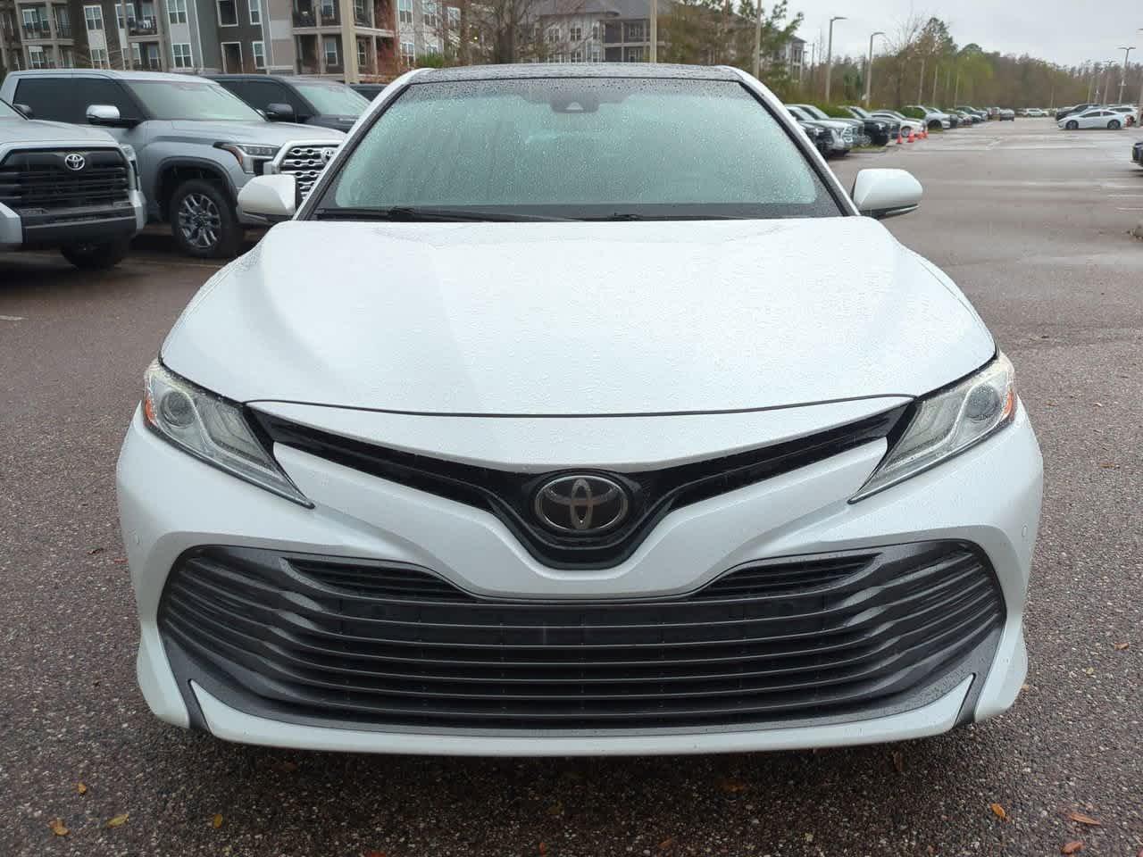 Toyota Camry Xle V6 Fwd - Thumbnail 10