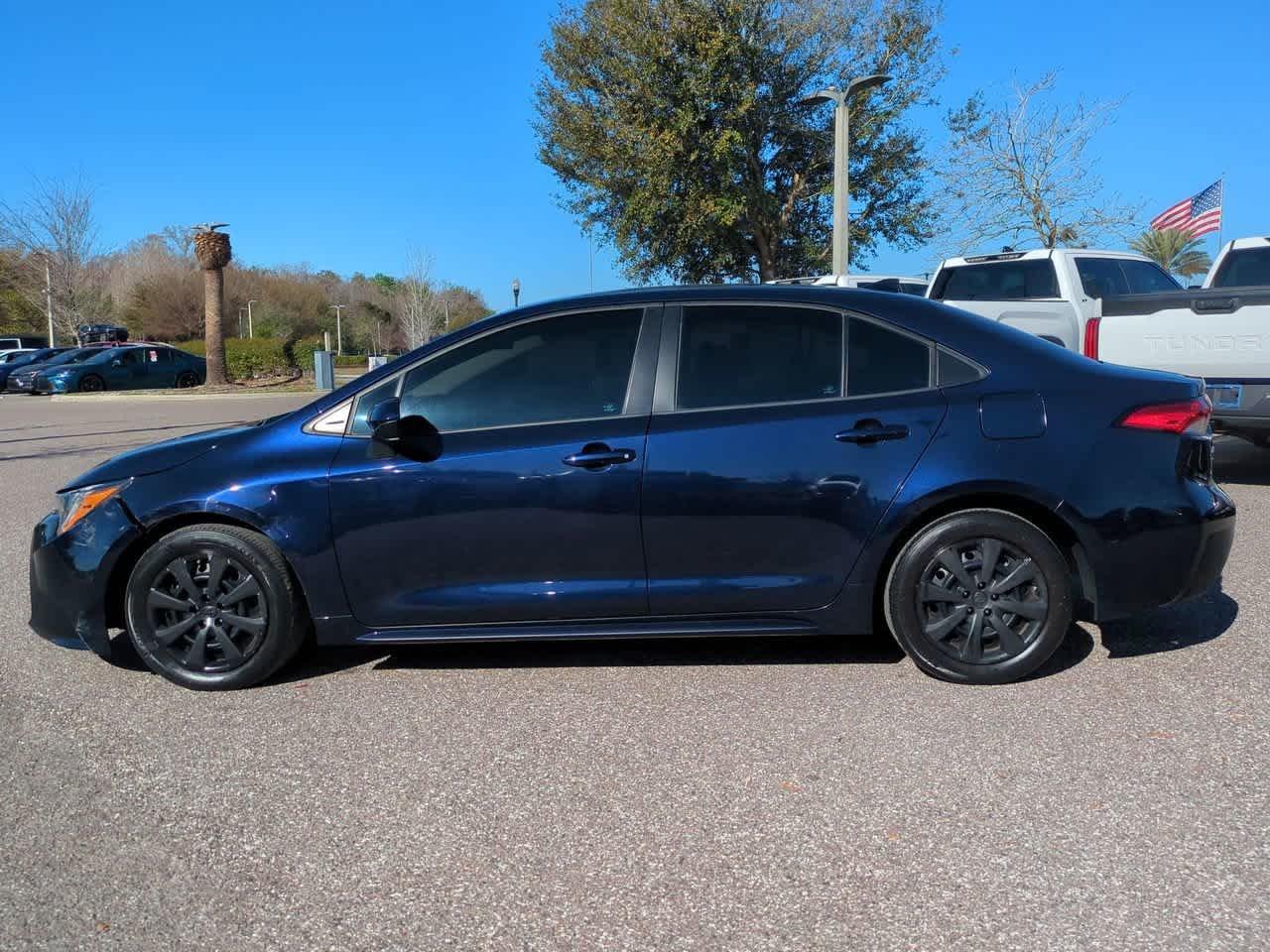 Toyota Corolla Le Fwd - Thumbnail 4