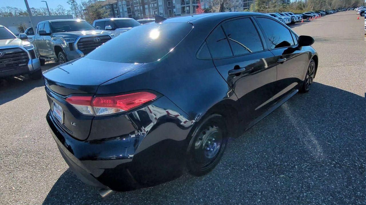 Toyota Corolla Le Fwd - Thumbnail 2