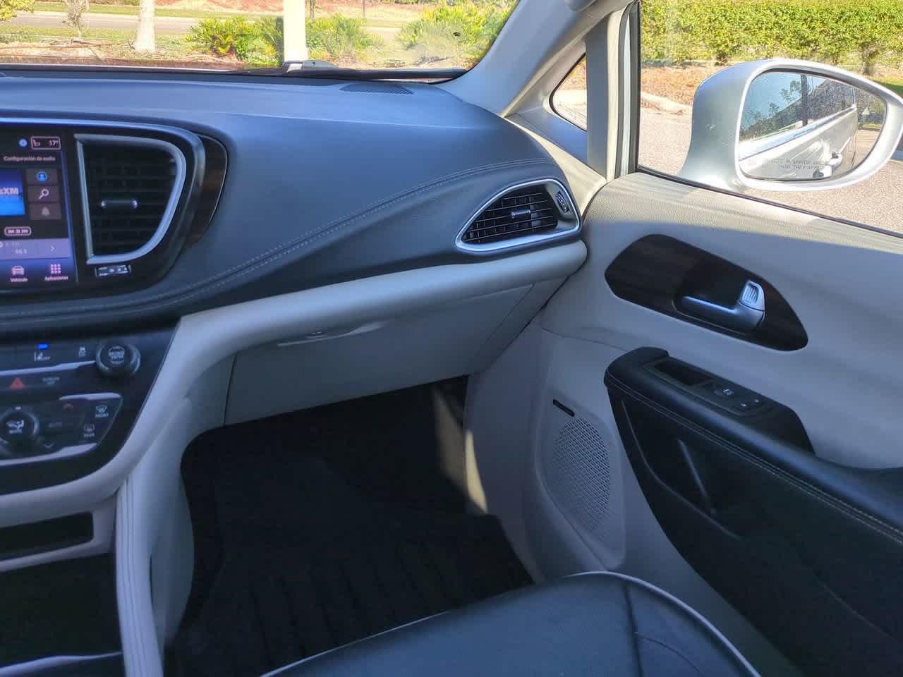 Chrysler Pacifica Hybrid Limited Fwd - Thumbnail 18