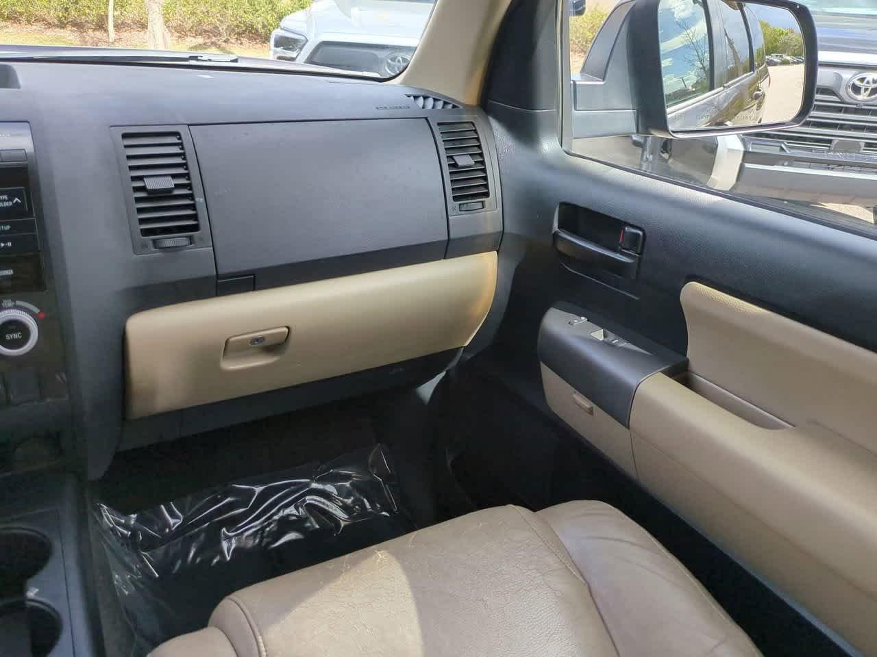 Toyota Sequoia Sr5 Rwd - Thumbnail 18