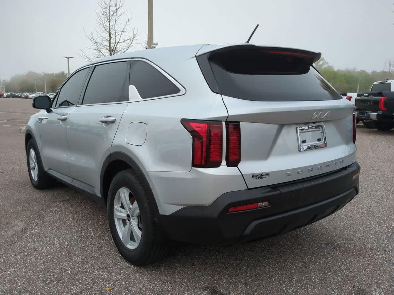 Kia Sorento Lx Fwd - Thumbnail 5