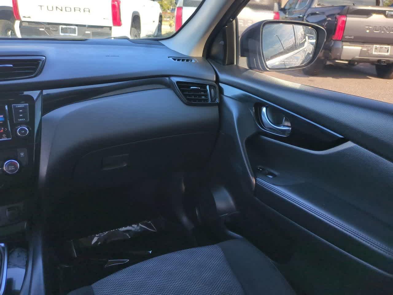 Nissan Rogue Sport Sv Fwd - Thumbnail 17