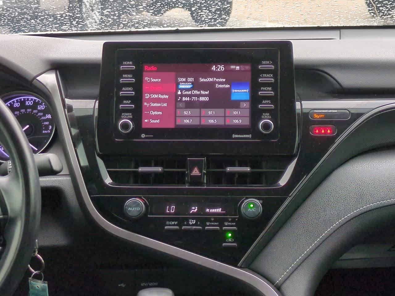 Toyota Camry Se Fwd 4Dr Car - Thumbnail 18